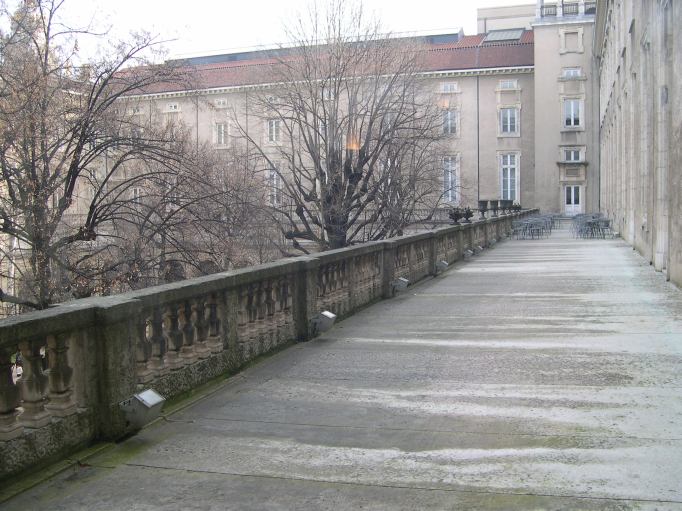  Terrasse du 1er étage du Musée des Beaux Arts